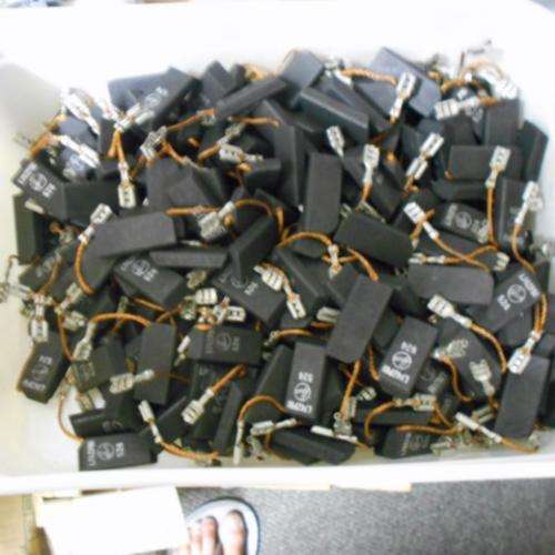 HOOVER / BOSCH WASHING MACHINE MOTOR CARBON BRUSHES - R20.00 PER PAIR